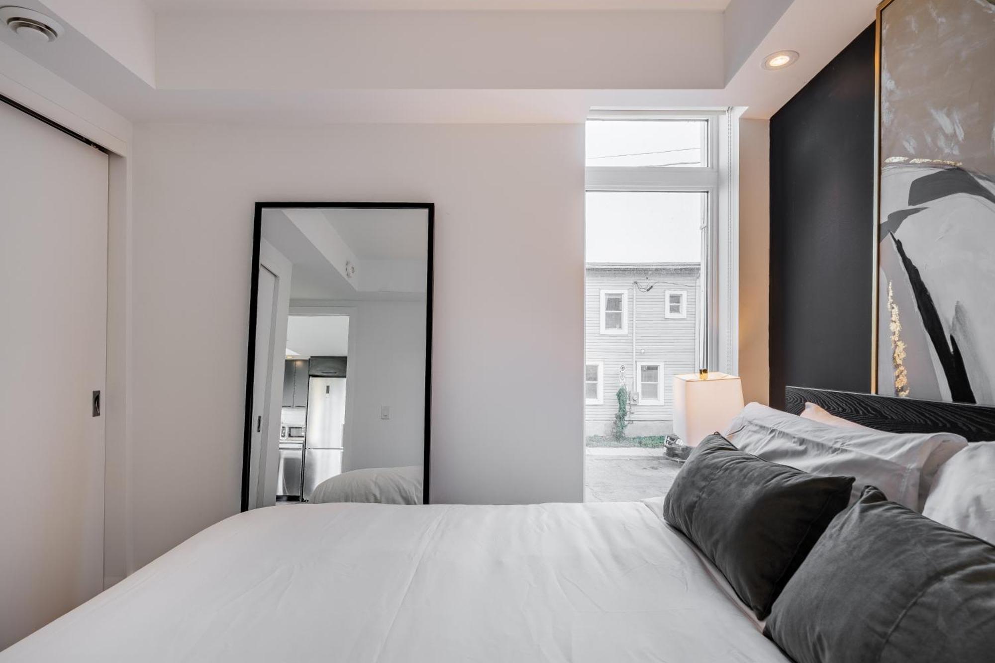 Westview Luxury Suites Оттава Екстер'єр фото