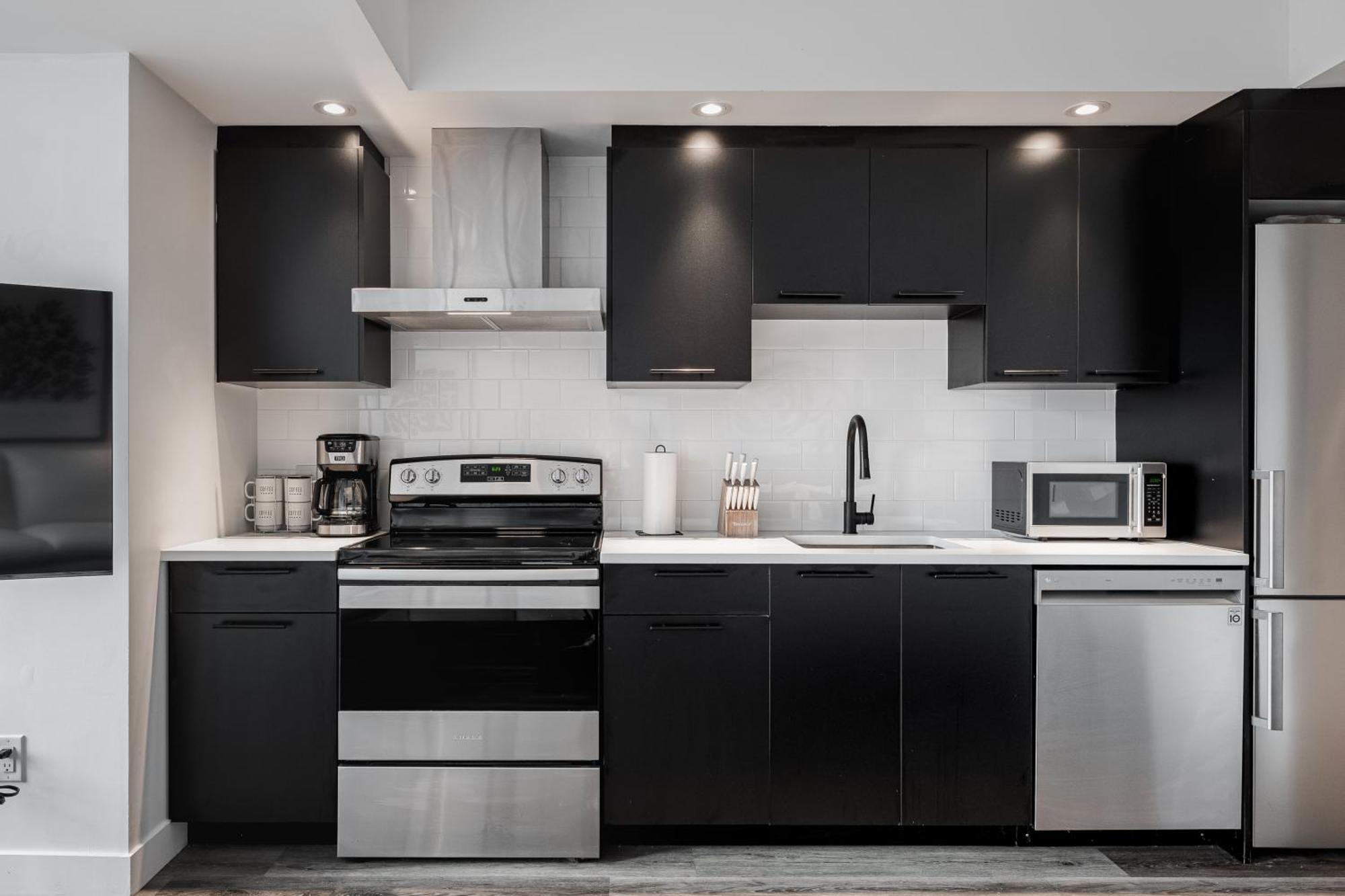 Westview Luxury Suites Оттава Екстер'єр фото