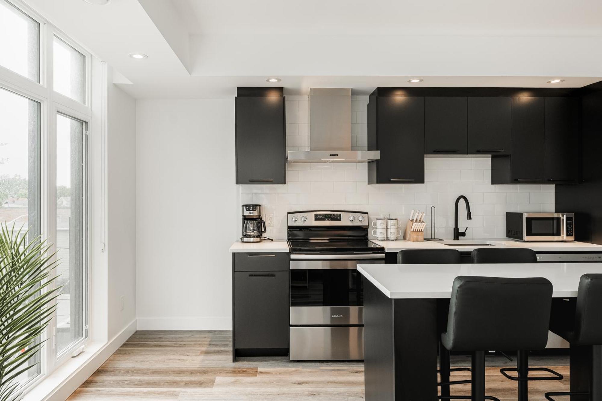 Westview Luxury Suites Оттава Екстер'єр фото
