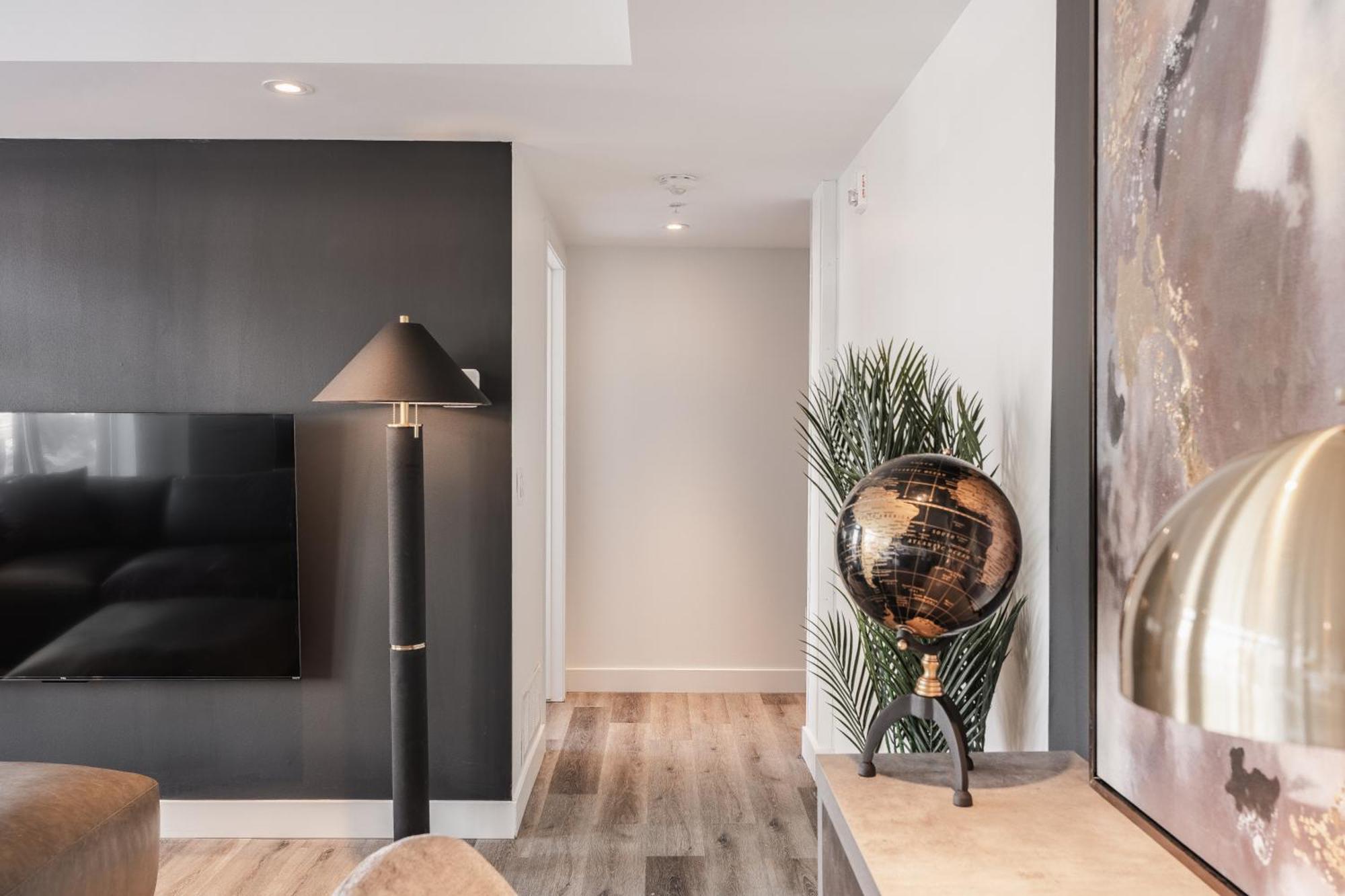 Westview Luxury Suites Оттава Екстер'єр фото